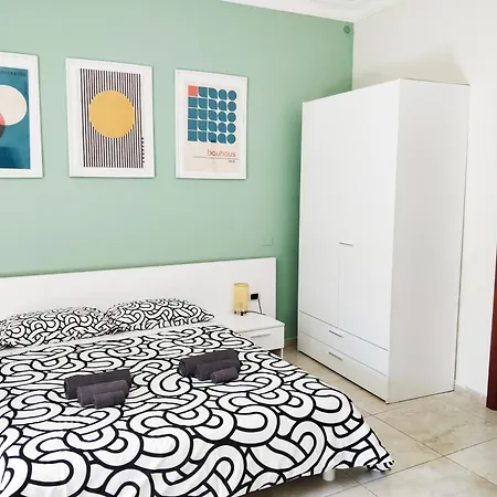 Kalos Guest house 3*