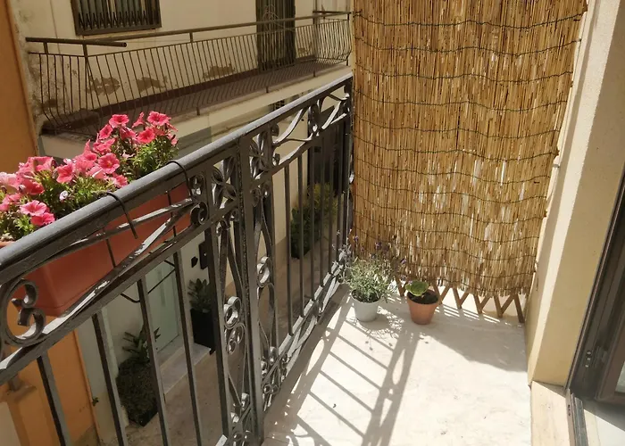 Kalos Casa de hóspedes 3*